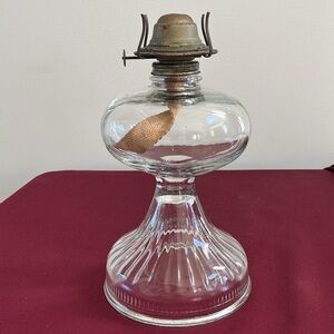 Antique Eagle Clear Glass Oil Kerosene Lamp 11” Height Ribbed Bottom